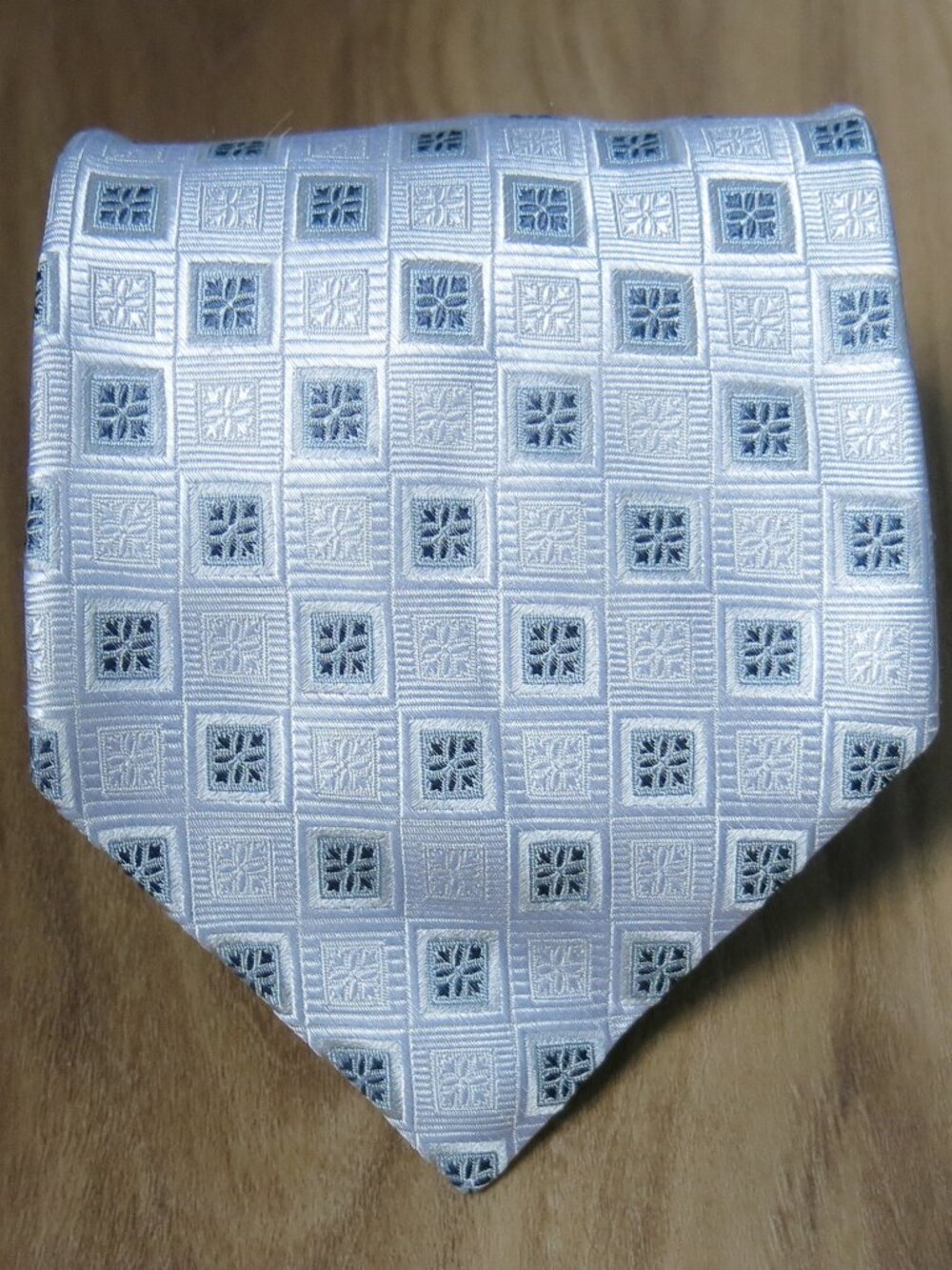 Ike Behar Multi Color Square Geometric Pattern 100% Silk Vintage Men's Necktie